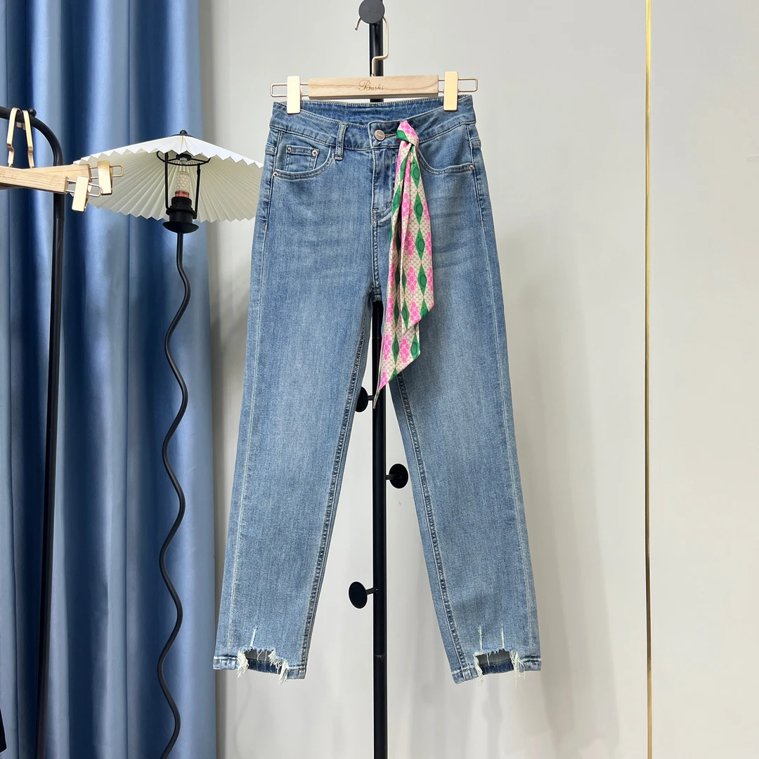 L6062八分破洞裤脚牛仔裤女2023新款修身小众设计春夏季烟管裤