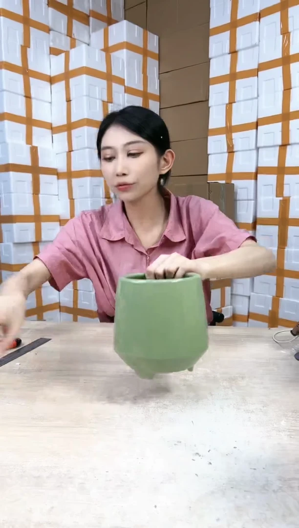 【闪购商品】陶瓷20CM以下高脚绿花釉13x16