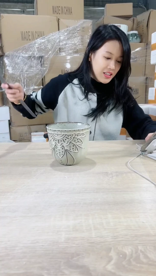 【闪购商品】陶瓷15cm以下圆筒太阳花白15X13