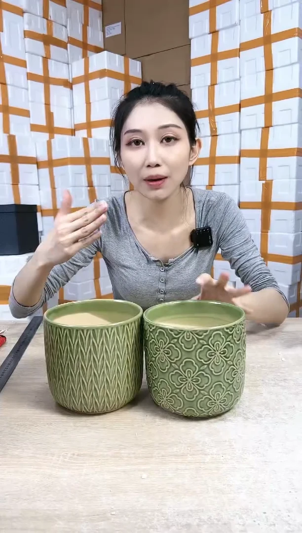 【闪购商品】陶瓷20CM以下套二绿色花朵+绿色三角15x14