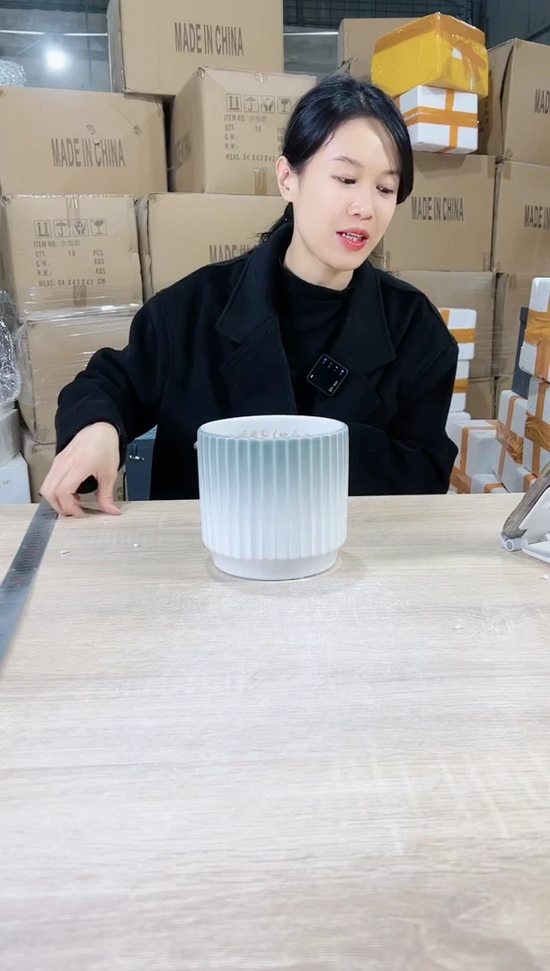 【闪购商品】陶瓷15cm以下条纹渐变色小号15X14