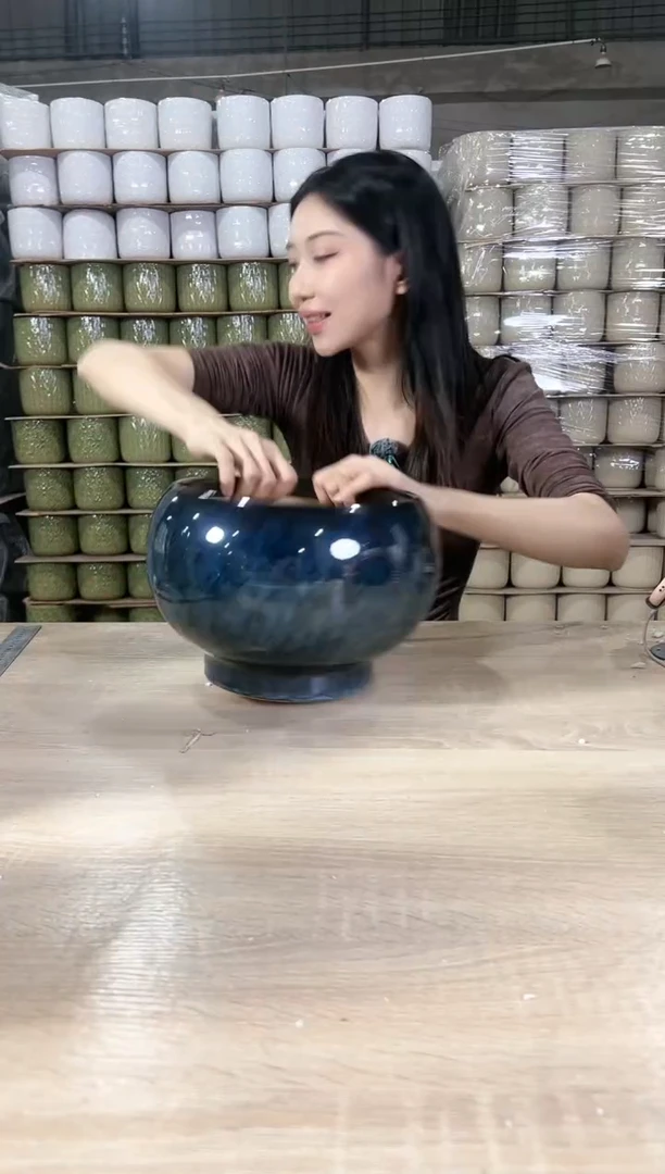 【闪购商品】陶瓷20CM以下圆球黑孔雀蓝大号22x18