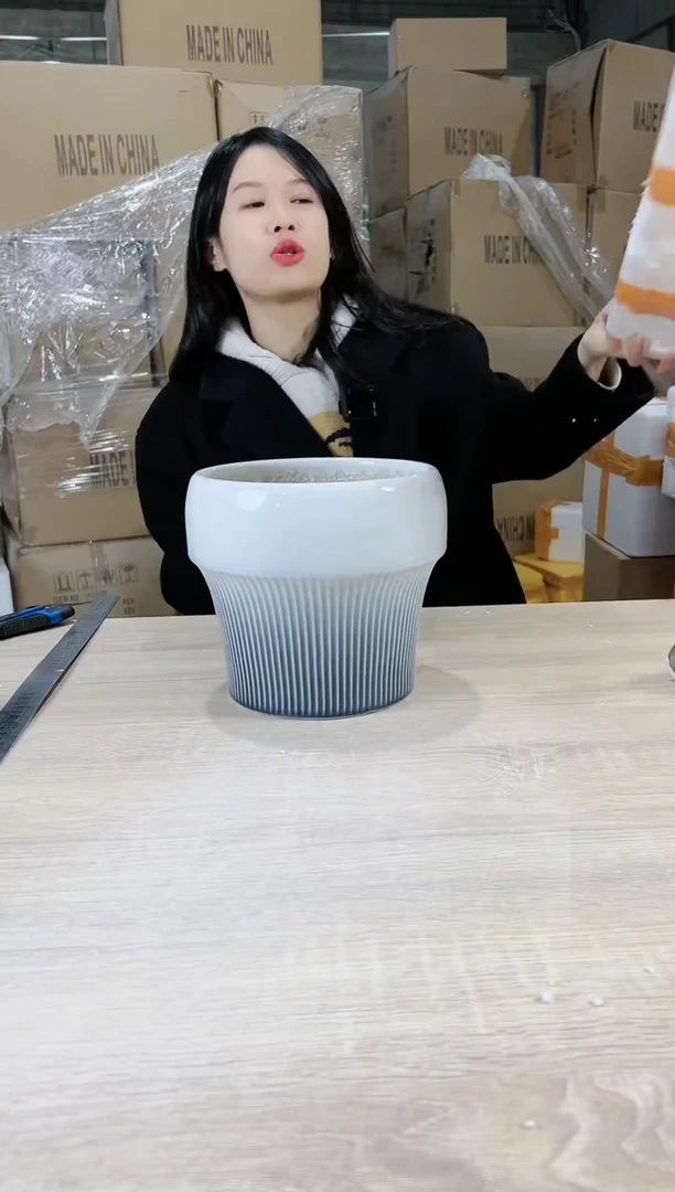 【闪购商品】陶瓷15cm-20cm圆口半条纹渐变中号19X18