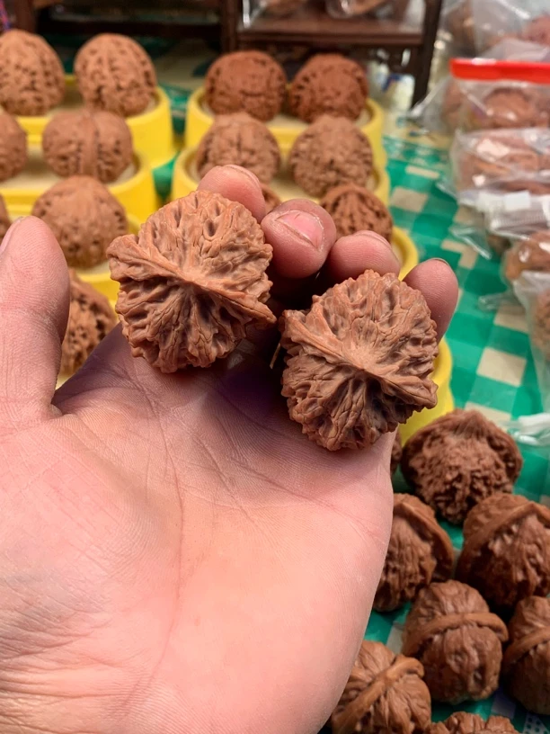 文玩核桃苹果圆狮子头