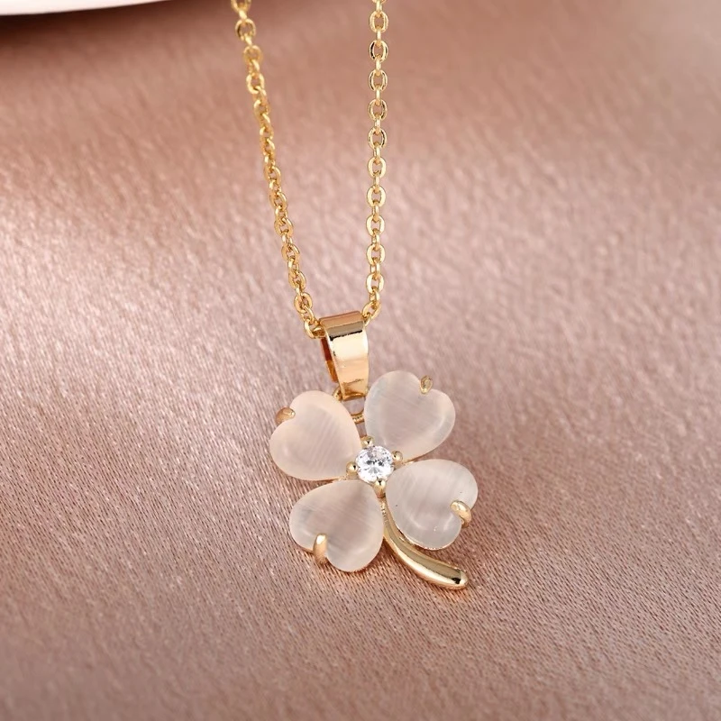 钛钢项链 四叶吊坠2025新款轻奢项链女小众设计锁骨链时尚简约