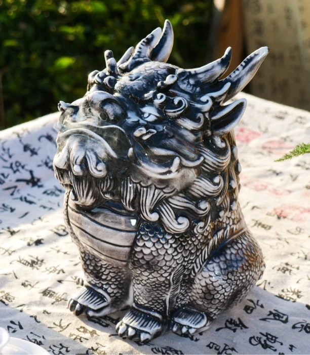 中式风格招财墨黑麒麟香炉