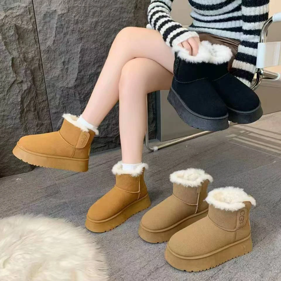 2024年新款的雪地靴厚底