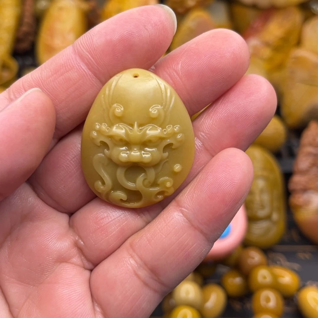 【闪购商品】石英质玉颈饰未镶嵌快****2