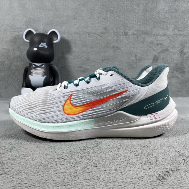 二手43码 Nike Air Winflo 9跑鞋 灰蓝 底剐蹭 无盒 公价429