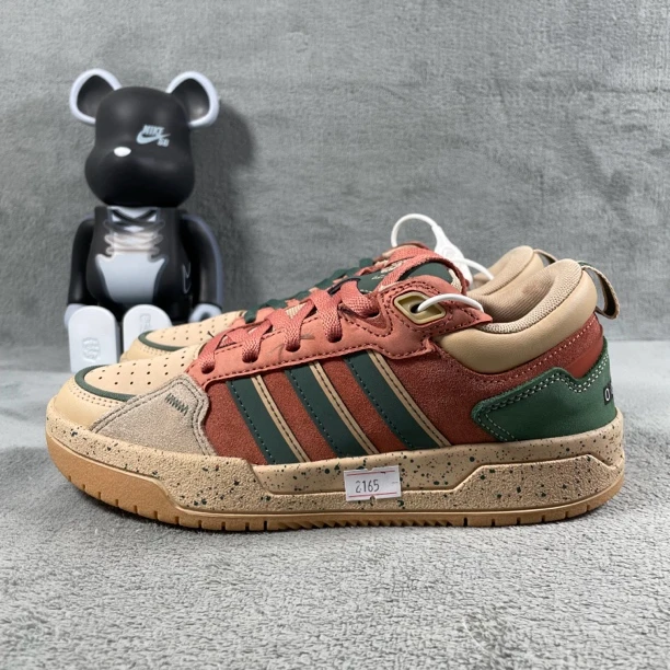 二手36码 adidas Neo 100DB 板鞋 卡其棕 鞋舌染色 无盒 公价429