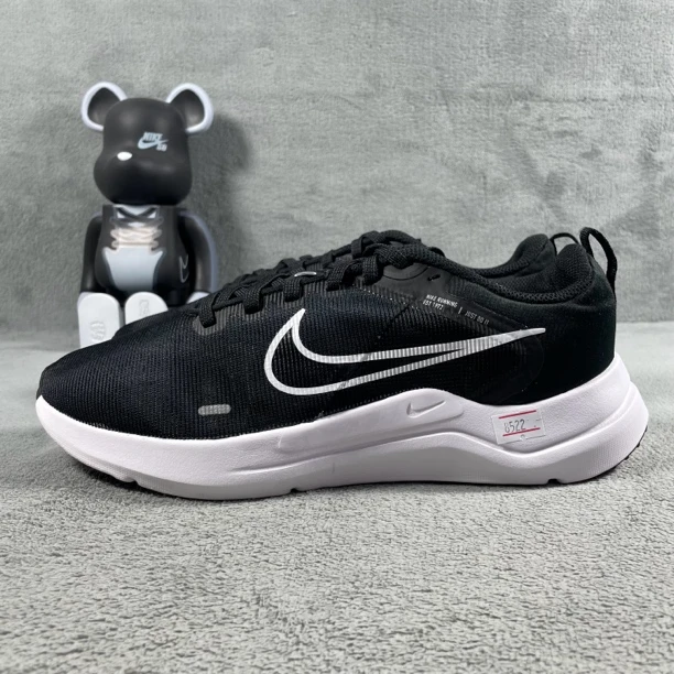 二手40.5码 Nike Downshifter 12跑鞋 黑 无盒