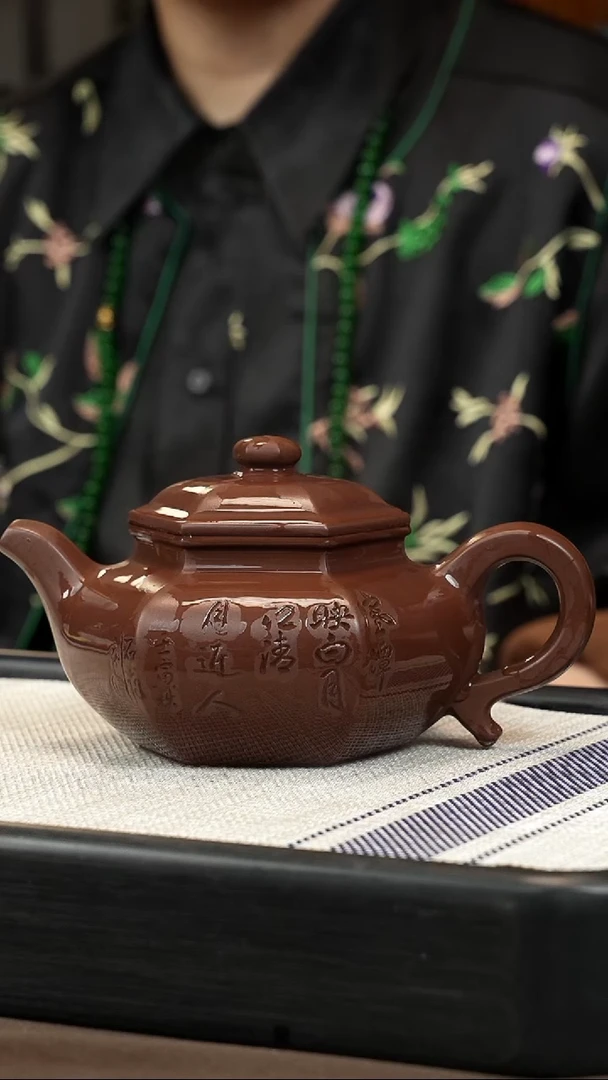 【闪购商品】紫砂茶壶【P040】六方仿古 350c