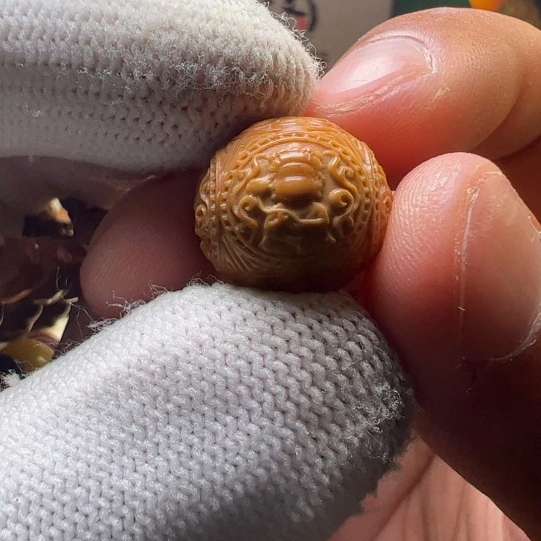 猴头核桃吊坠四面佛