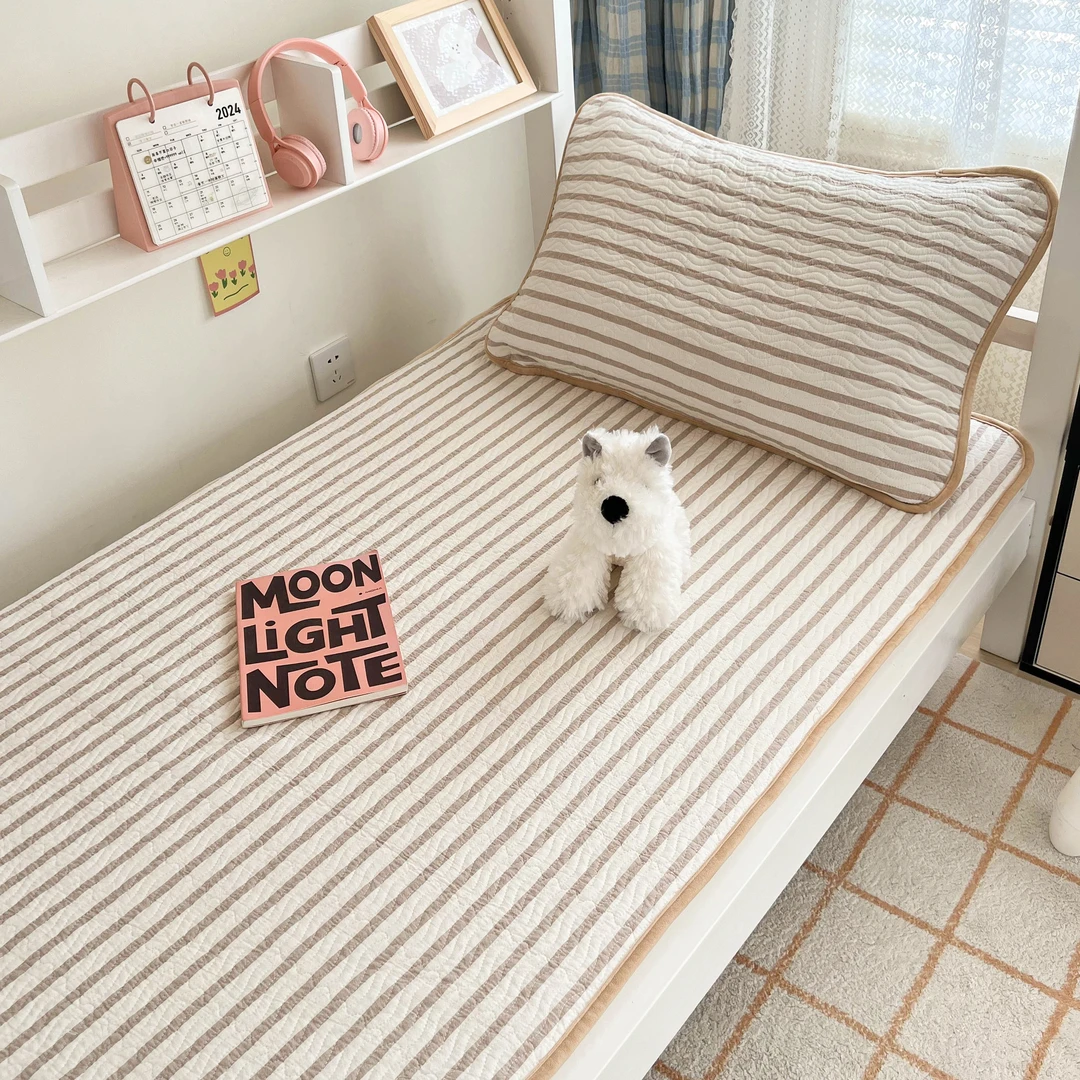 全棉学生宿舍床盖简约单人90*200cm寝室上下铺牛奶绒床盖四季可用