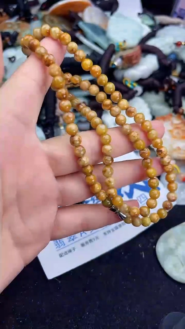 【闪购商品】翡翠颈饰未镶嵌1微瑕