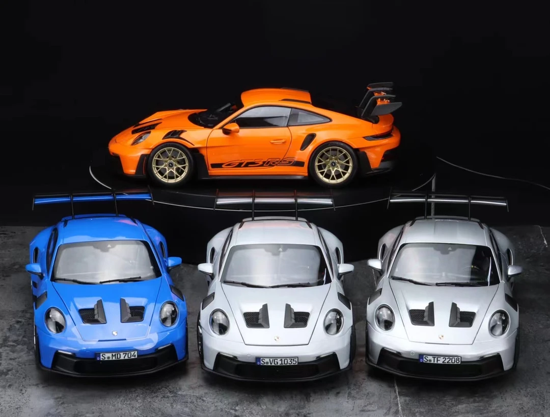 诺威尔NOREV 1:18 保时捷911 992 GT3 RS 2022 合金全开车模