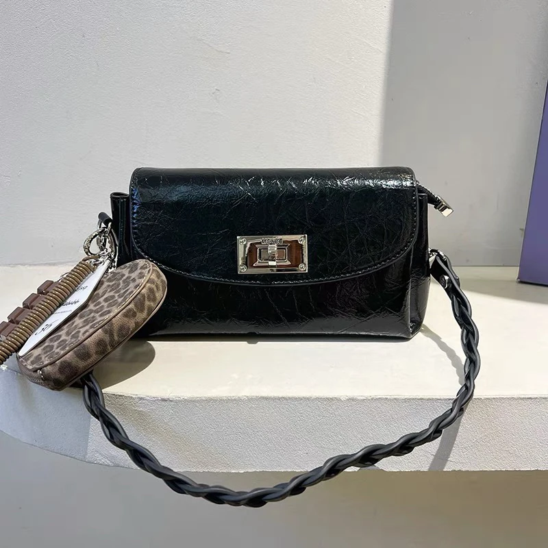 【梓俊箱包】8787上新秋冬百搭洋气小众高级感时尚小包腋下包