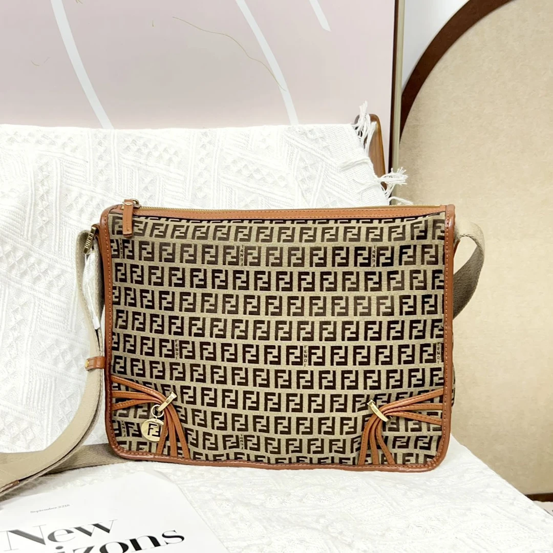 95新 FENDI/芬迪 斜挎包