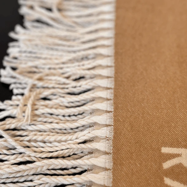 (797)2024新款轻奢高定绒流苏围巾时尚百搭秋冬季男女同款