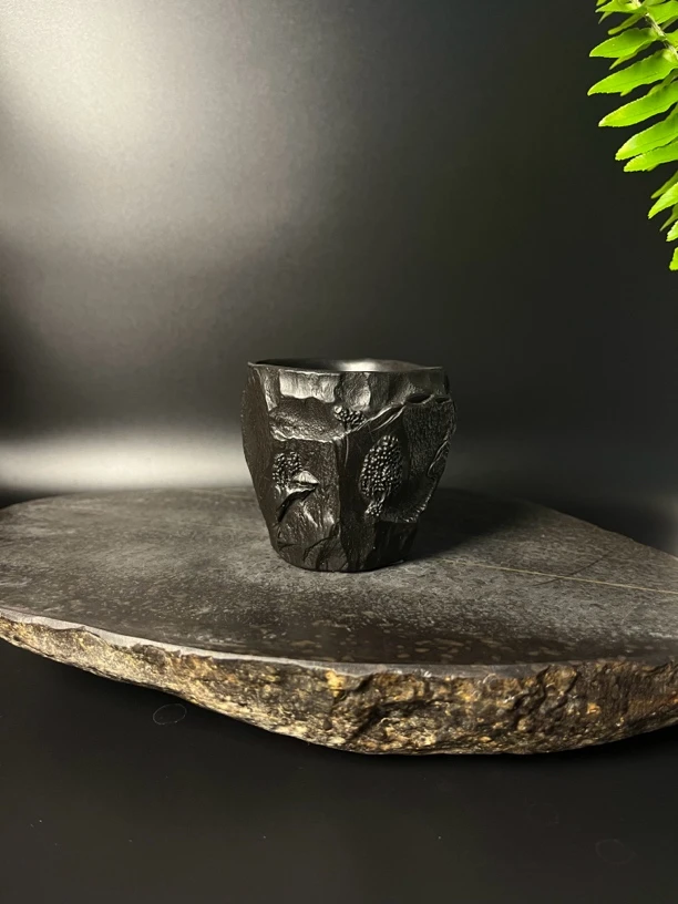 冰碛岩山水手凿杯