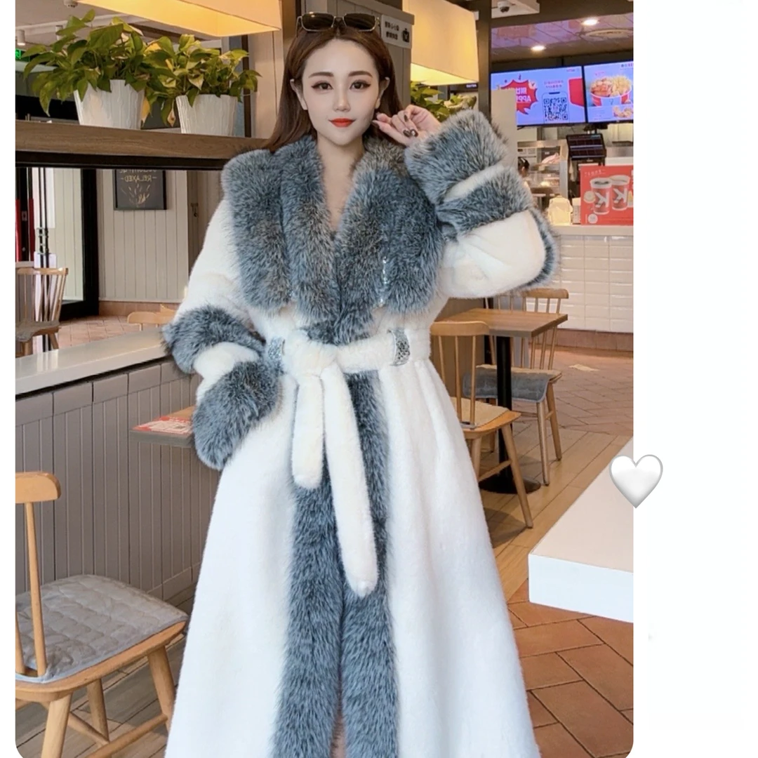 88678   新款轻奢大衣 秋冬大衣外套 皮绒一体保暖时尚 慵懒大气