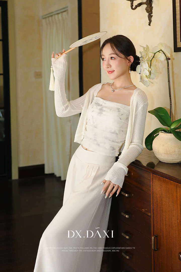 代大喜【初晴烟雨】时尚百搭印花女背心打底蕾丝24夏季显瘦吊带衫