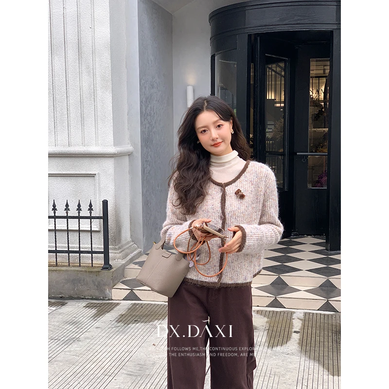 代大喜【小熊软糖】休闲温柔甜美可爱针织开衫秋新款长袖咖色毛衣