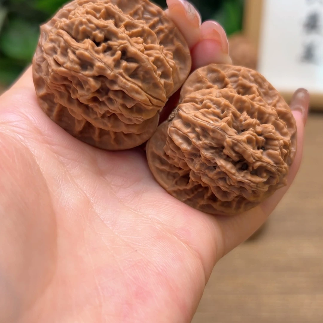 【闪购商品】文玩核桃把件寒*41.5盘龙纹狮子头