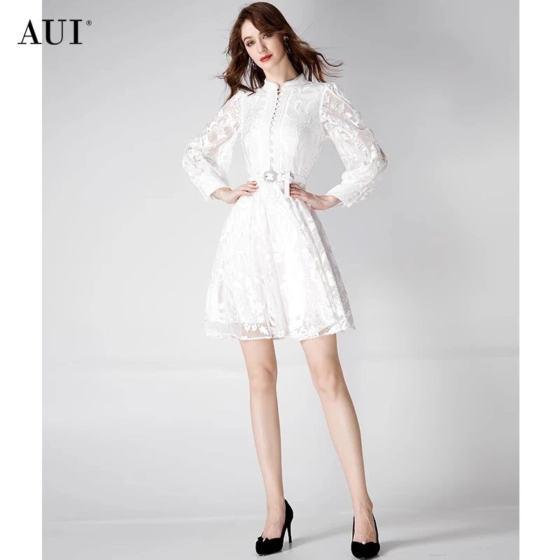 【粉丝专属】AUI白色新中式提花高级感泡泡袖修身连衣裙-24Q014874