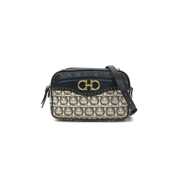 妃鱼/95新/菲拉格慕/Salvatore Ferragamo/单肩包/市场价8000