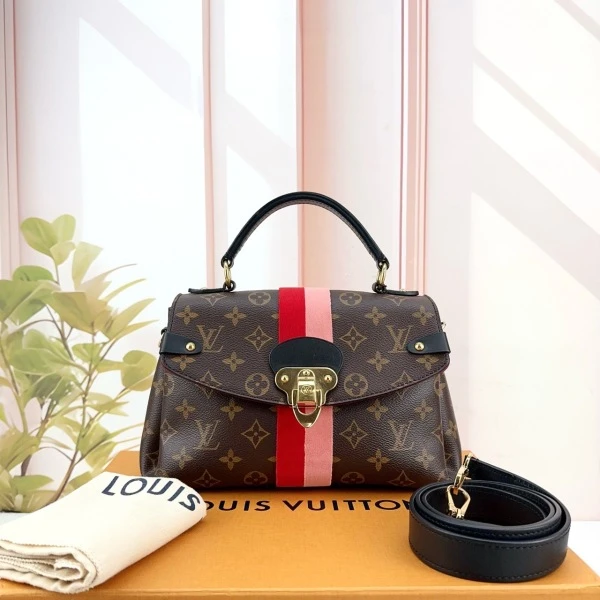 妃鱼/95新/路易威登/Louis Vuitton/单肩包/市场价28800