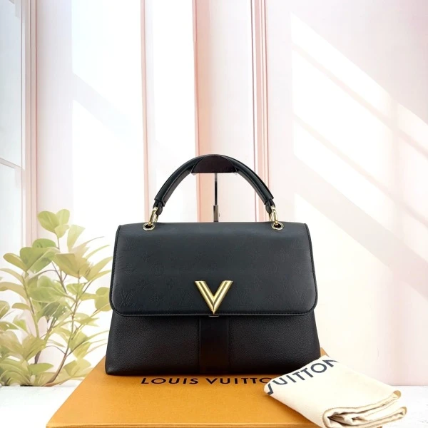 妃鱼/95新/路易威登/Louis Vuitton/手提包/市场价22000