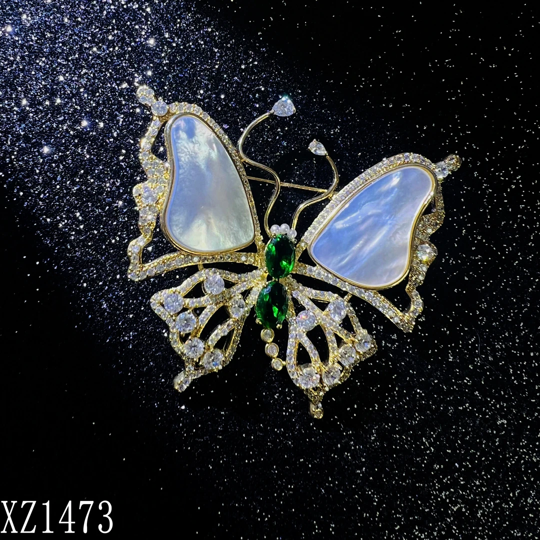 澜瑟 铜合金合成锆石胸针 xz1473耀世·绿蝶皇 胸针也可当领针