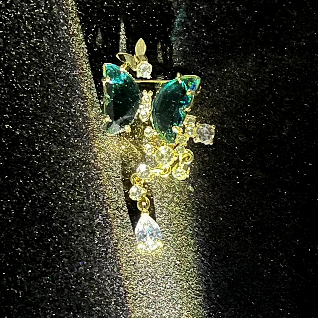 锌合金仿水晶胸针 xz4608蝴蝶泪 手工蓝色轻奢时尚百搭绿色复古