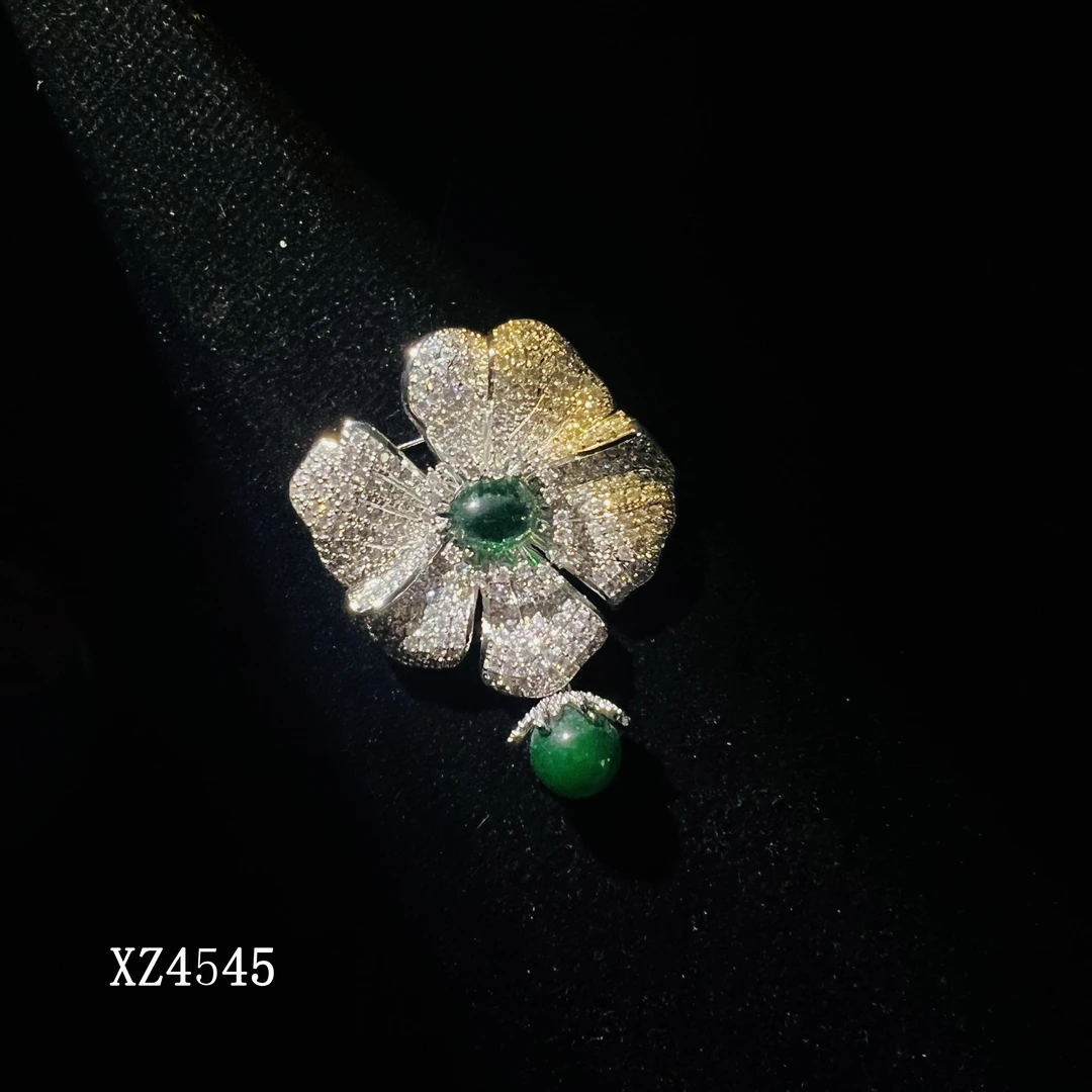澜瑟 铜合金合成锆石胸针 xz4545落英缤纷 蜜蜜款轻奢时尚重工