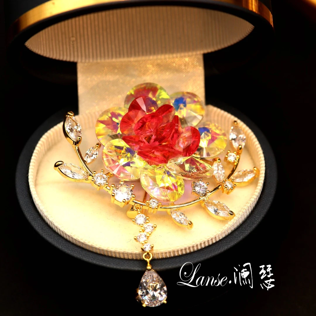 澜瑟 铜合金合成锆石胸针 XZ3127典藏·心流