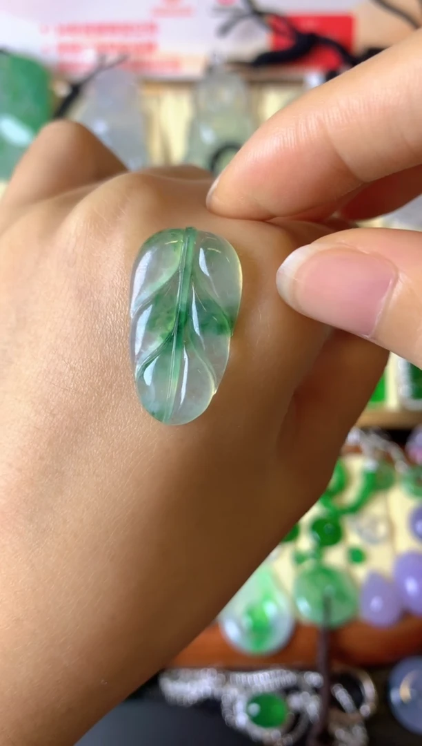 【闪购商品】定制翡翠未镶嵌毛货抛光