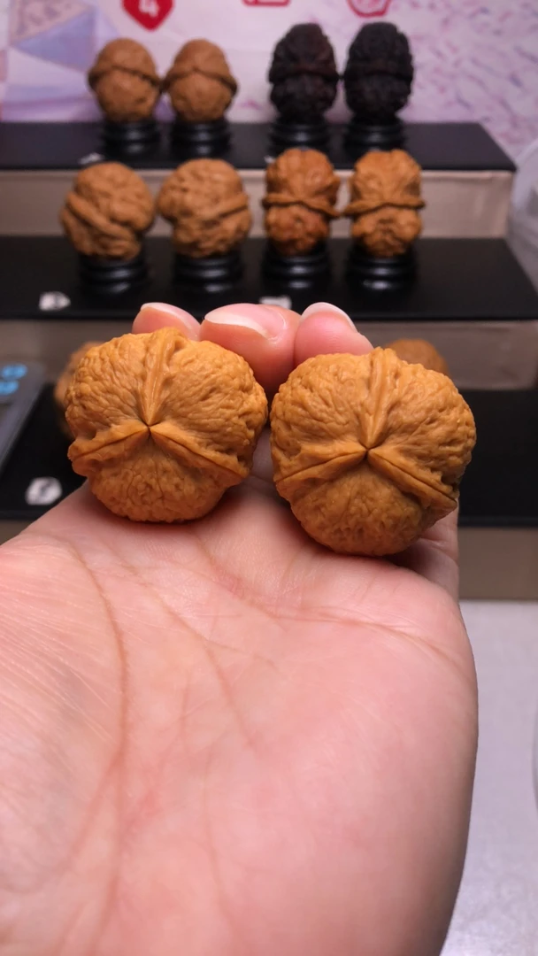 满天星三楞云南野生铁皮核桃文玩