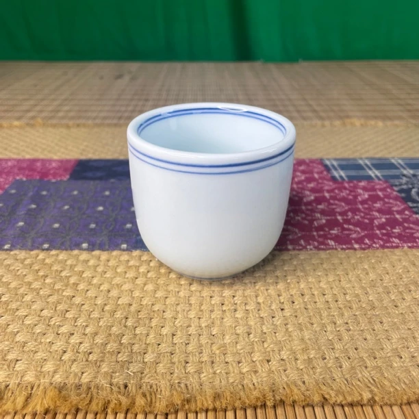 双线直口水杯口径口径7cm高度6.5cm