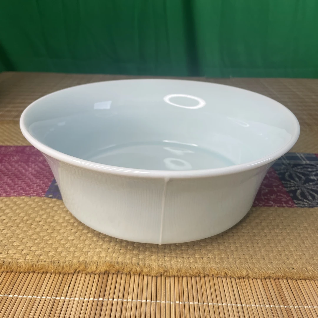 微瑕9寸影青马兰碗口径23cm高度9cm