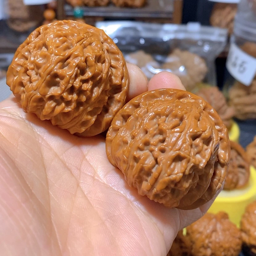 【闪购商品】文玩核桃吊坠爱****哥