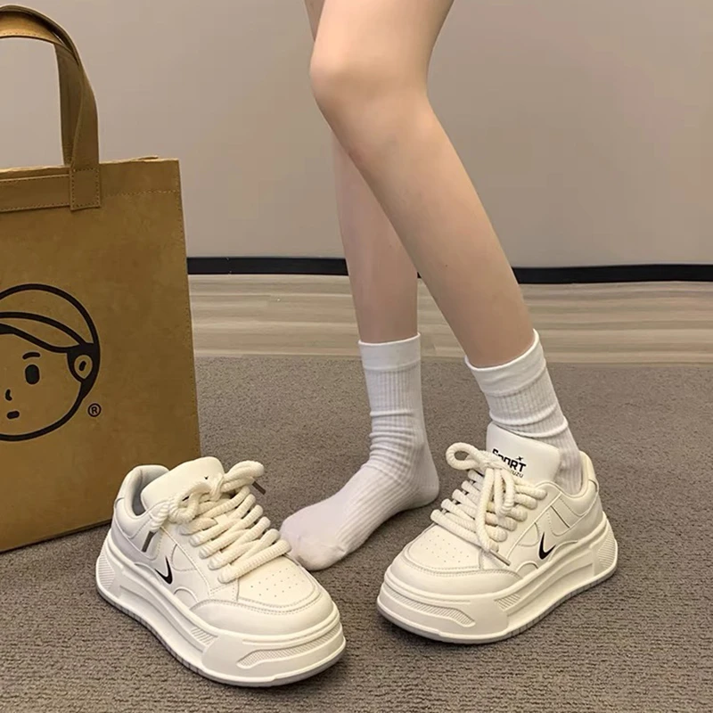 鞋里家小白鞋女2023新款爆款厚底运动增高板鞋秋季百搭小众ins潮