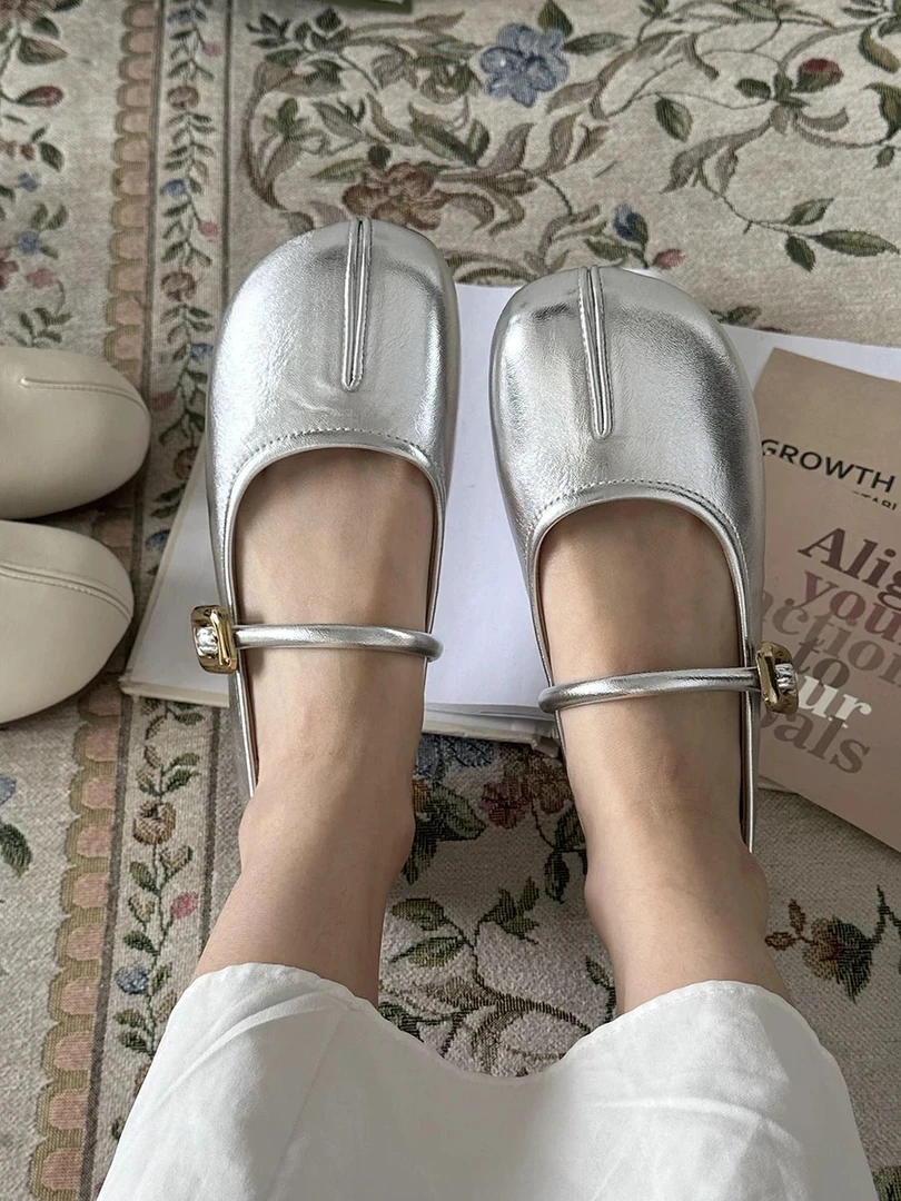 7001玛丽珍平底单鞋女2024浅口小众夹趾猪蹄小皮鞋潮