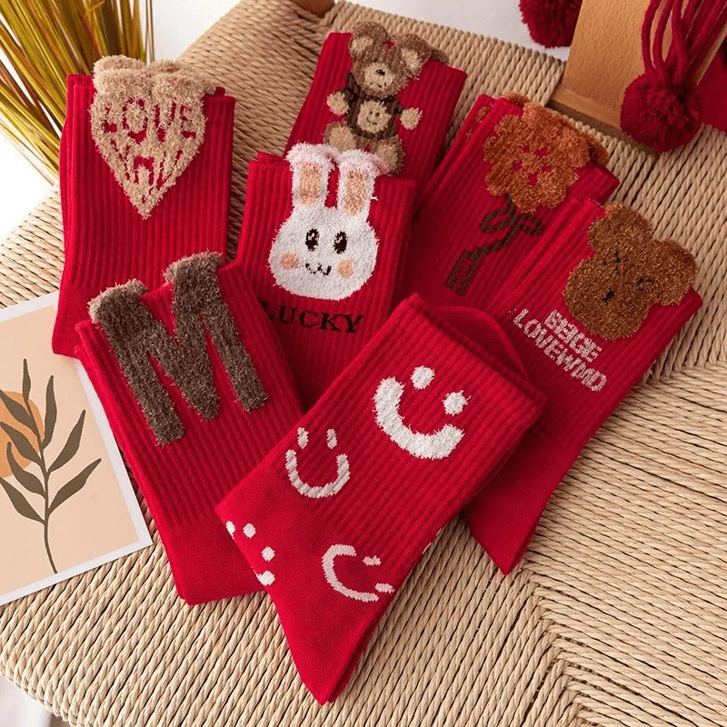 本命年红袜秋冬款卡通毛绒小熊女中筒袜新年喜庆大红女堆堆长筒袜