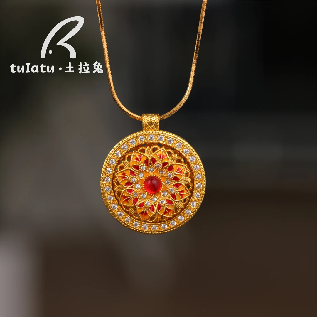 钛钢项链 国风可转动莲花八宝罗盘圆形吊坠爆款项链锁骨链女双面