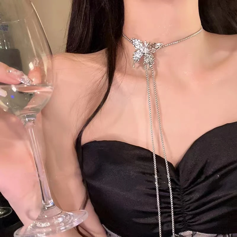土拉兔 合金项链 抽拉蝴蝶项链女2023新爆款锁骨链潮轻奢百搭颈链