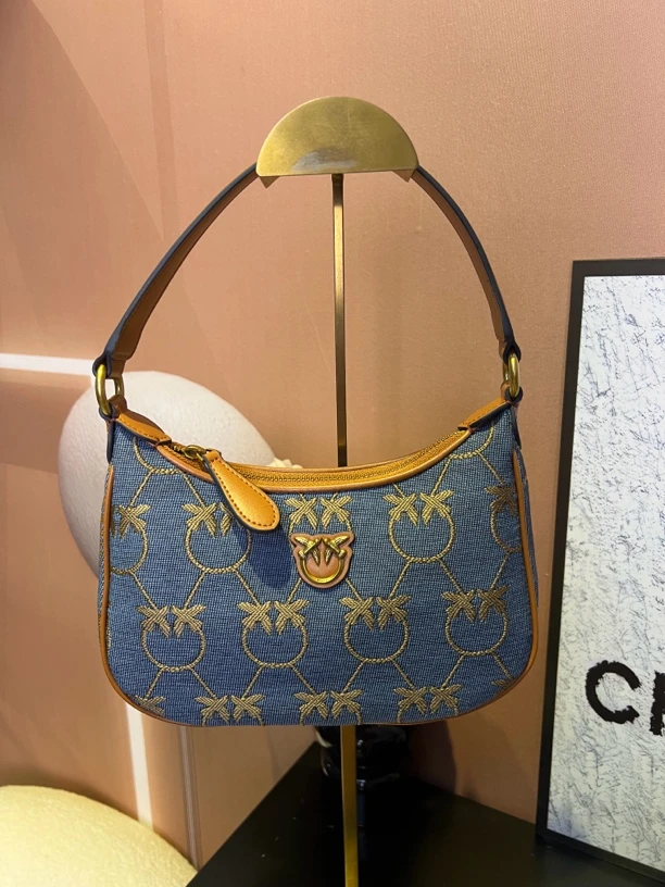 全新未使用 PINKO PK30丹宁牛角小手提包复古时尚腋下包可斜挎zj