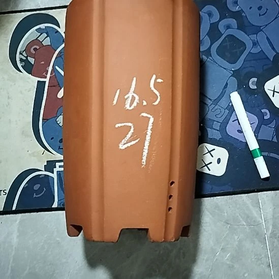 紫砂20CM（含）-50CM（不含）红泥抽角一个微瑕