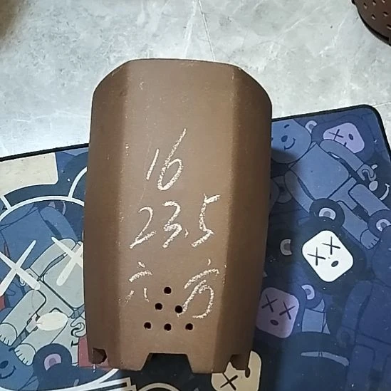 紫砂20CM（含）-50CM（不含）六方一个微瑕