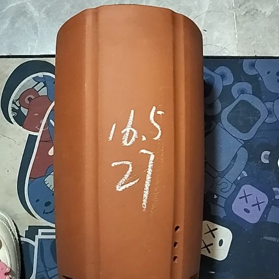 紫砂20CM（含）-50CM（不含）红泥抽角一个微瑕